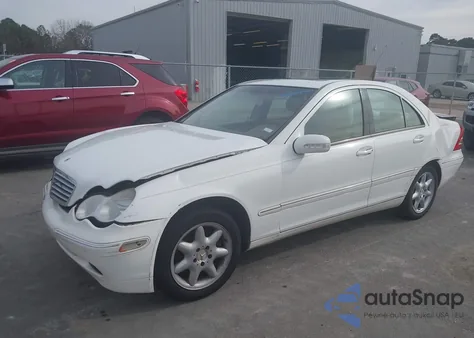 2002 Mercedes-Benz C 320 z USA, uszkodzony, nr VIN WDBRF64J12F282613